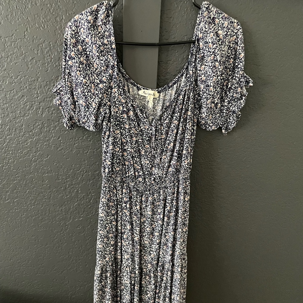 Women's navy floral dress
